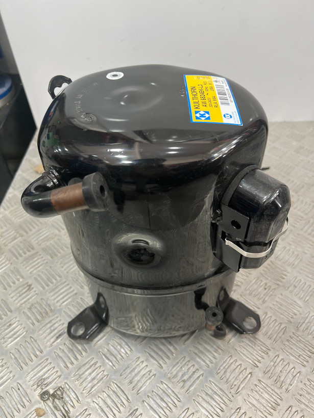 کمپرسور پیستونی AW5524 کولترون تایلندی 18هزار Kulthorn سه پایه